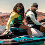 Sea Doo RXT mostrando su potente motor y diseño agresivo